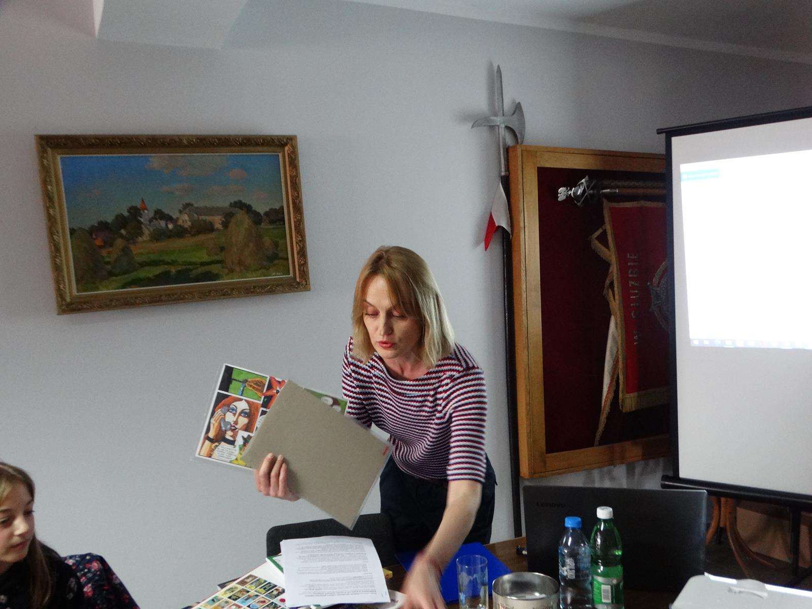 Warsztaty ilustratorskie z Kariną Znamirowską w GBP w Lipnicy Murowanej