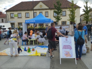 święto ulicy Wolnica stoisko Biblioteki, gry zabawy dla dzieci