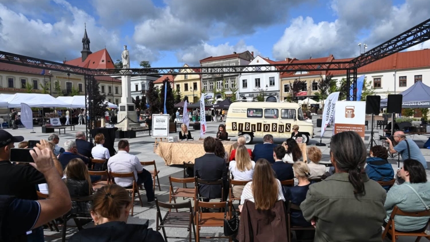 Narodowe Czytanie na bocheńskim Rynku